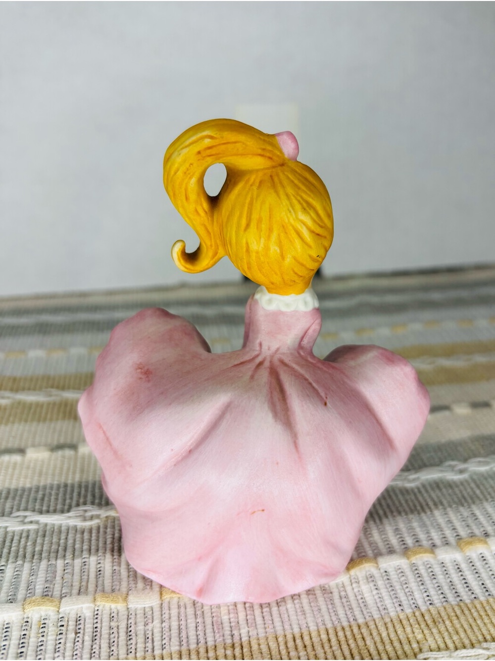 Vintage Ceramic Girl Figurine - Picture 2 of 5